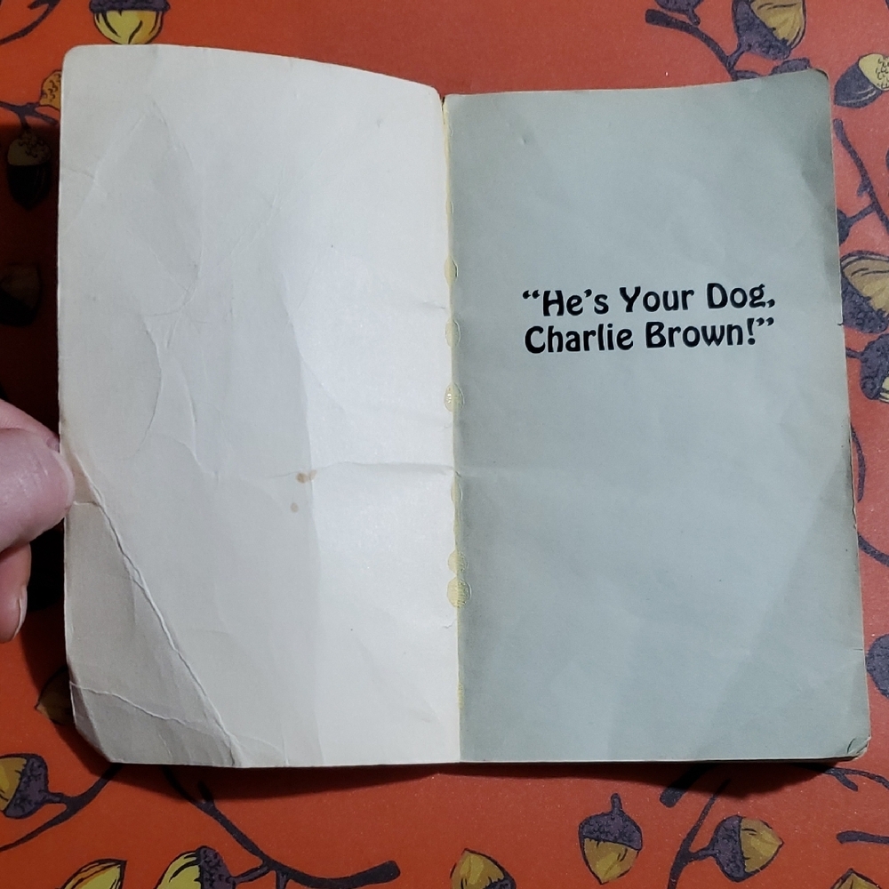 He's Your Dog, Charlie Brown Book 1968 Paperback - Picture 3 of 10
